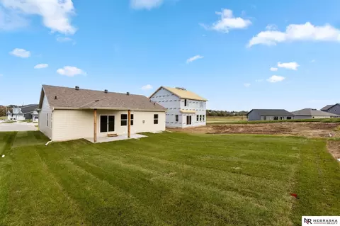 Exterior - 16013 Isabella St, Bennington, NE 68007 photo 3 of 3