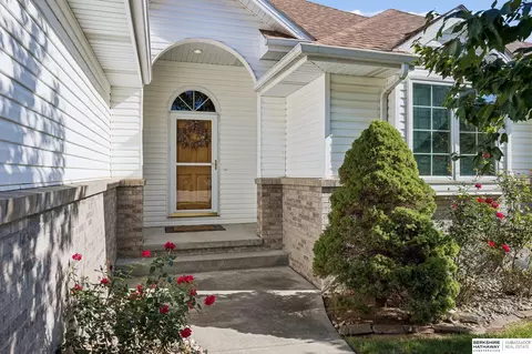 12407 S 217th St, Gretna, NE 68028