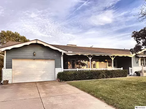 12605 Cryer Ave, Omaha, NE 68144