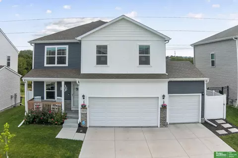 5413 N 186th St, Elkhorn, NE 68022
