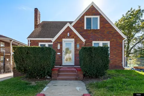 4915 Ames Ave, Omaha, NE 68104