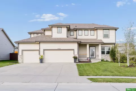 11612 S 110 Ave, Papillion, NE 68046