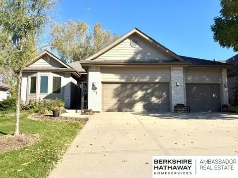 7129 N 121 St, Omaha, NE 68142