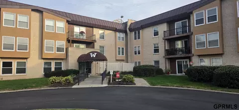 12727 W Dodge Rd #246B, Omaha, NE 68154