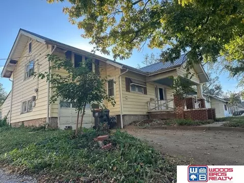 Exterior - 210 N 9th St, Beatrice, NE 68310 photo 1 of 3
