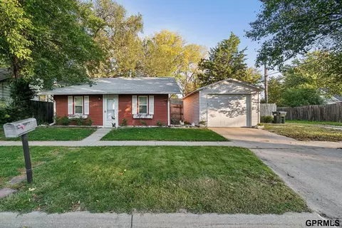 3214 Fair St, Lincoln, NE 68503