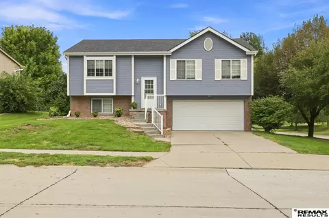 4305 N 173 St, Omaha, NE 68116