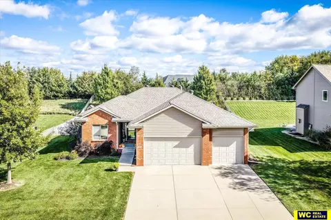 1378 Skyline Dr, Blair, NE 68008