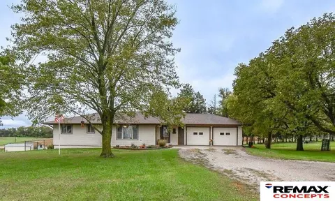 5345 E Apple Rd, Firth, NE 68358
