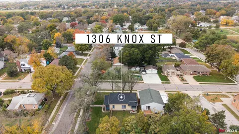 1306 Knox St, Lincoln, NE 68521