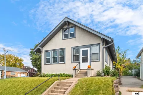 2601 S 30th St, Omaha, NE 68105