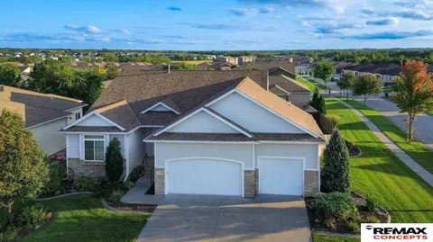 2725 Hoy St, Lincoln, NE 68516