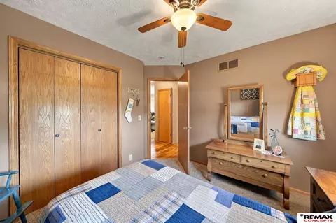 Bedroom - 20495 Ash Dr, Eagle, NE 68347 photo 4 of 8
