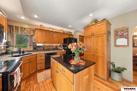 Kitchen - 20495 Ash Dr, Eagle, NE 68347 photo 5 of 8