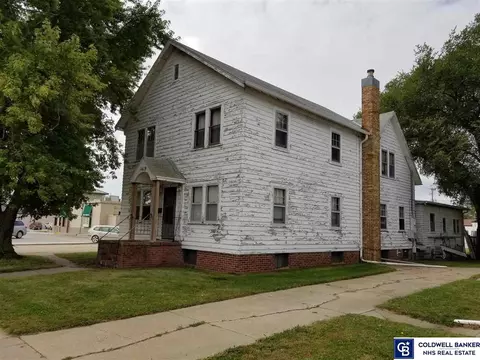 1619 N Lincoln Ave, York, NE 68467