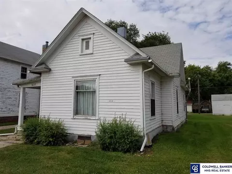 1627 N Lincoln Ave, York, NE 68467