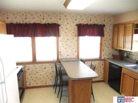 810 Bell St, Beatrice, NE 68310 photo 8