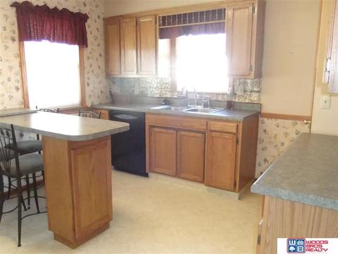 810 Bell St, Beatrice, NE 68310 photo 7
