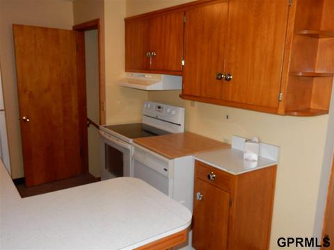 1813 High St, Beatrice, NE 68310 photo 6
