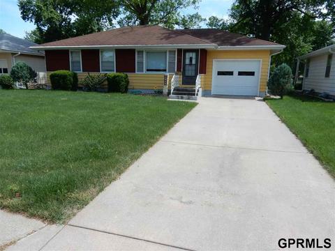 1813 High St, Beatrice, NE 68310 photo 2