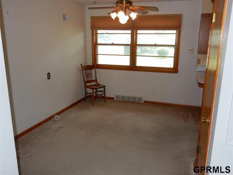 1813 High St, Beatrice, NE 68310 photo 4