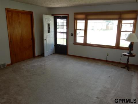 1813 High St, Beatrice, NE 68310 photo 3