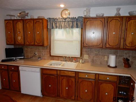 931 N 21, Beatrice, NE 68310 photo 12