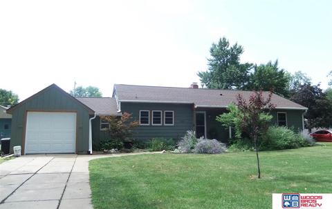 1703 Elk St, Beatrice, NE 68310 photo 1