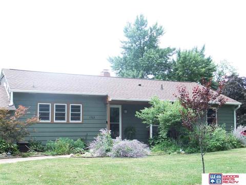 1703 Elk St, Beatrice, NE 68310 photo 3