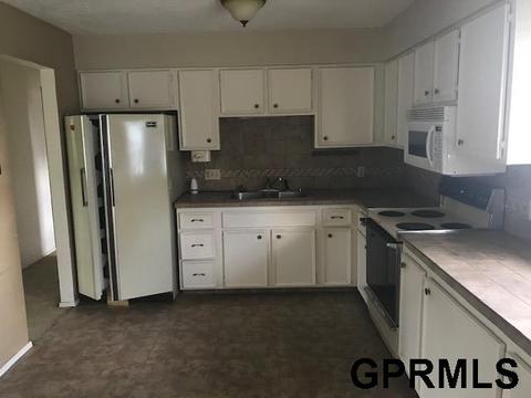 2718 Ella St, Beatrice, NE 68310 photo 4