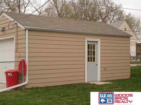 320 S 7th, Beatrice, NE 68310 photo 14