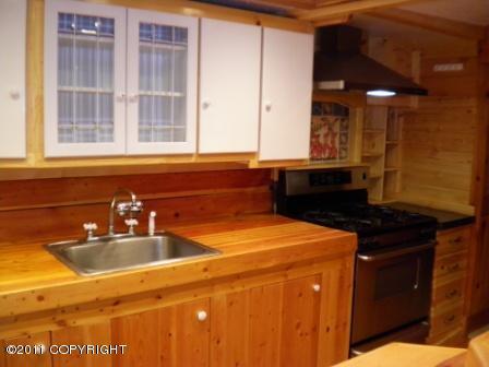 1603 E 40th Ct, Anchorage, AK 99508 photo 5
