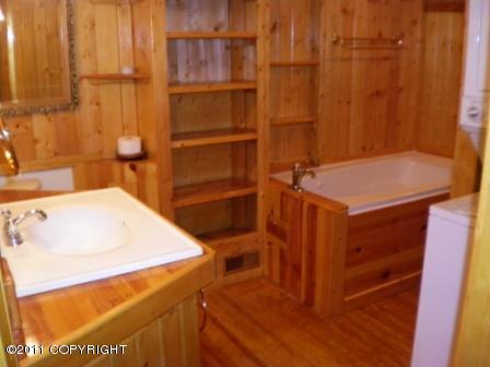 1603 E 40th Ct, Anchorage, AK 99508 photo 23