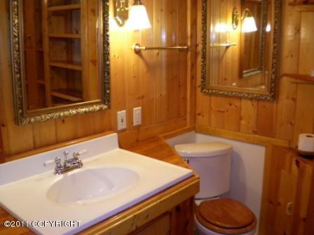 1603 E 40th Ct, Anchorage, AK 99508 photo 28