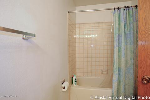 276 Fall Leaf Cir, Anchorage, AK 99504 photo 13