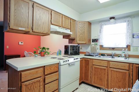 276 Fall Leaf Cir, Anchorage, AK 99504 photo 6