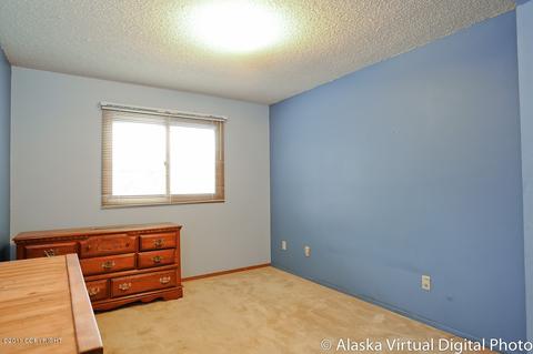 276 Fall Leaf Cir, Anchorage, AK 99504 photo 8