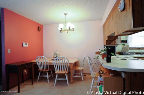 276 Fall Leaf Cir, Anchorage, AK 99504 photo 3