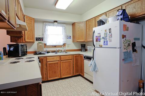 276 Fall Leaf Cir, Anchorage, AK 99504 photo 5