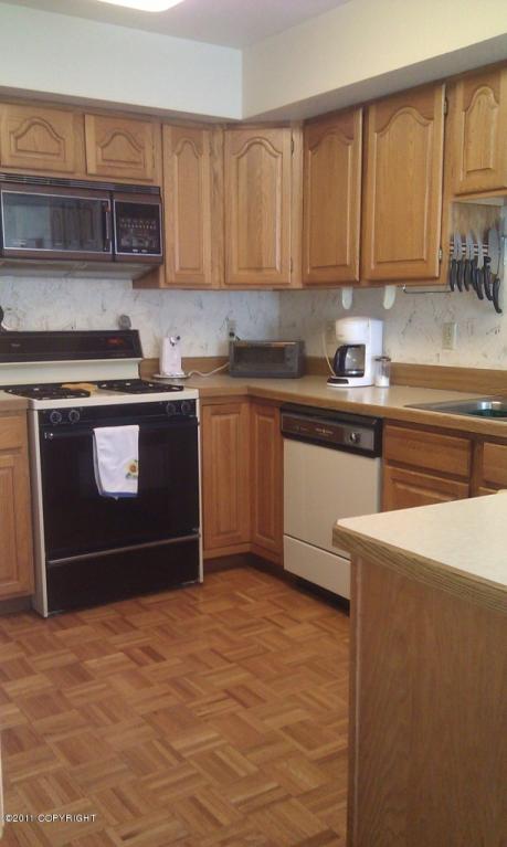 2002 Parkview Cir, Anchorage, AK 99501 photo 9