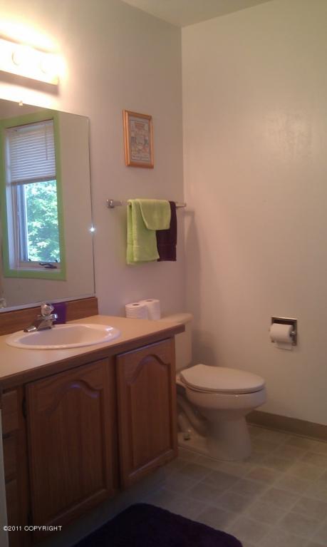 2002 Parkview Cir, Anchorage, AK 99501 photo 16