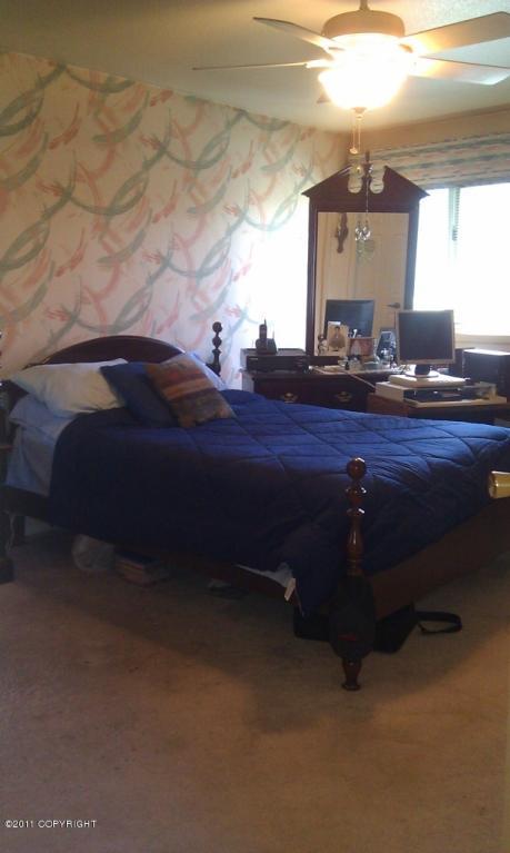 2002 Parkview Cir, Anchorage, AK 99501 photo 12