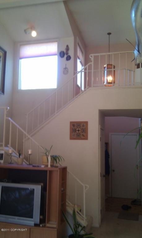 2002 Parkview Cir, Anchorage, AK 99501 photo 6