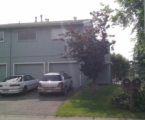 2002 Parkview Cir, Anchorage, AK 99501 photo 1
