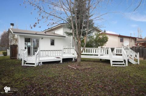 7113 E Henderson Loop, Anchorage, AK 99507 photo 2