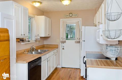 8009 E 36th Ave, Anchorage, AK 99504 photo 4