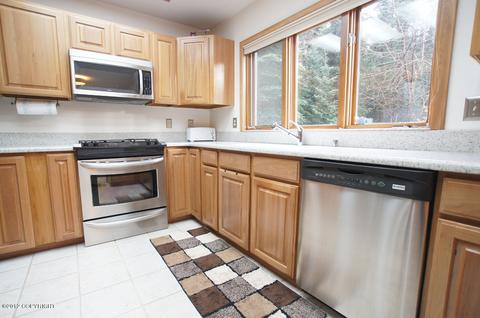 9201 Main Tree Dr, Anchorage, AK 99516 photo 9