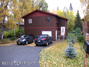 8317 Seacliff St, Anchorage, AK 99502 photo 1
