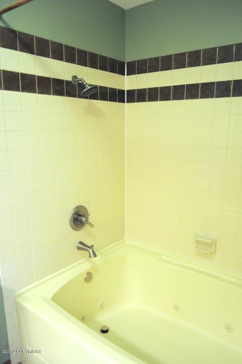 7141 Beaumont Cir, Anchorage, AK 99502 photo 18