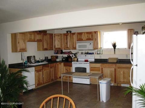 5800 Radcliff Dr, Anchorage, AK 99504 photo 3